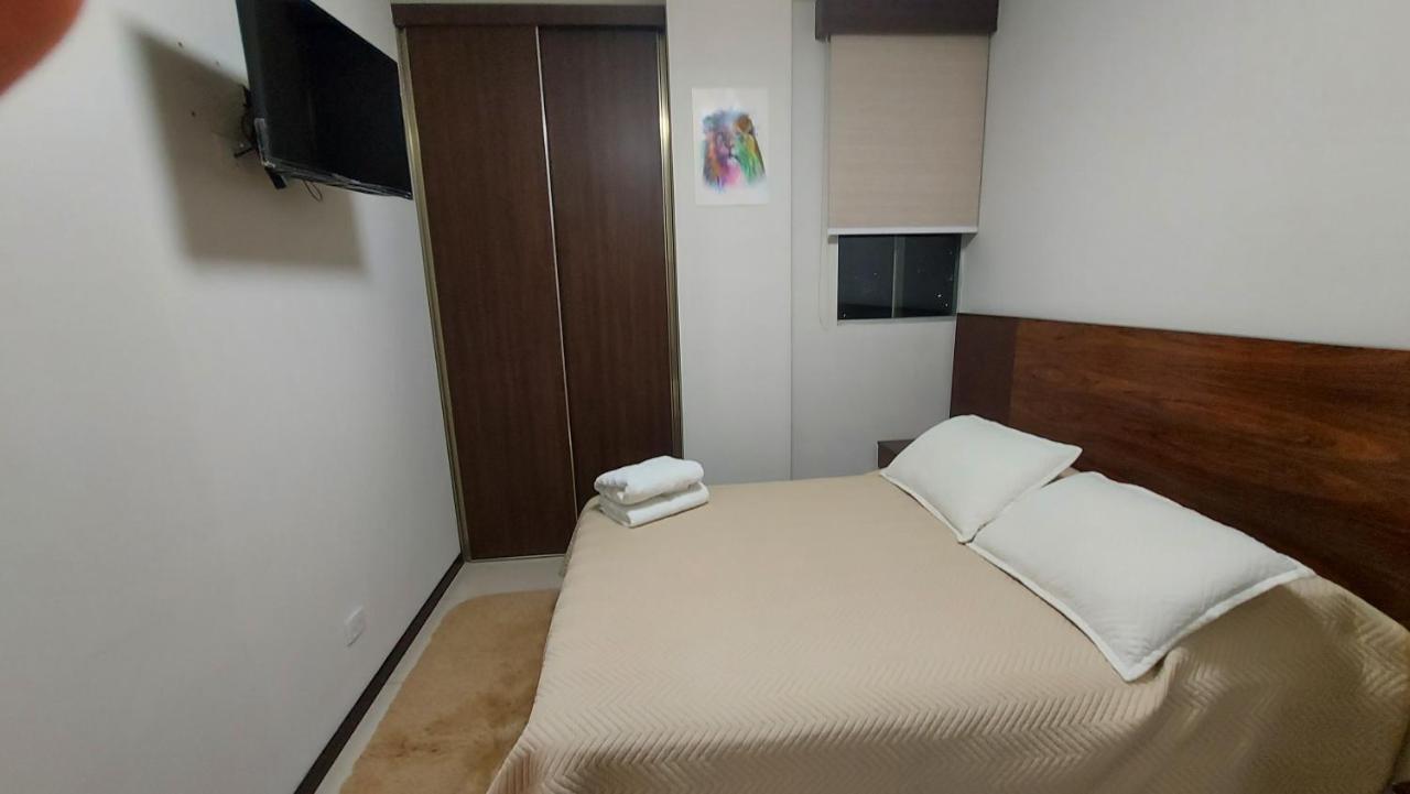 Hermoso Y Unico Apartamento Moderno, En Pleno Centro De Santa Cruz, Con Netflix Wi-Fi De 60 Mb, Estacionamiento Gratis Y Ac En Todos Los Ambientes Santa Cruz de La Sierra Exteriör bild