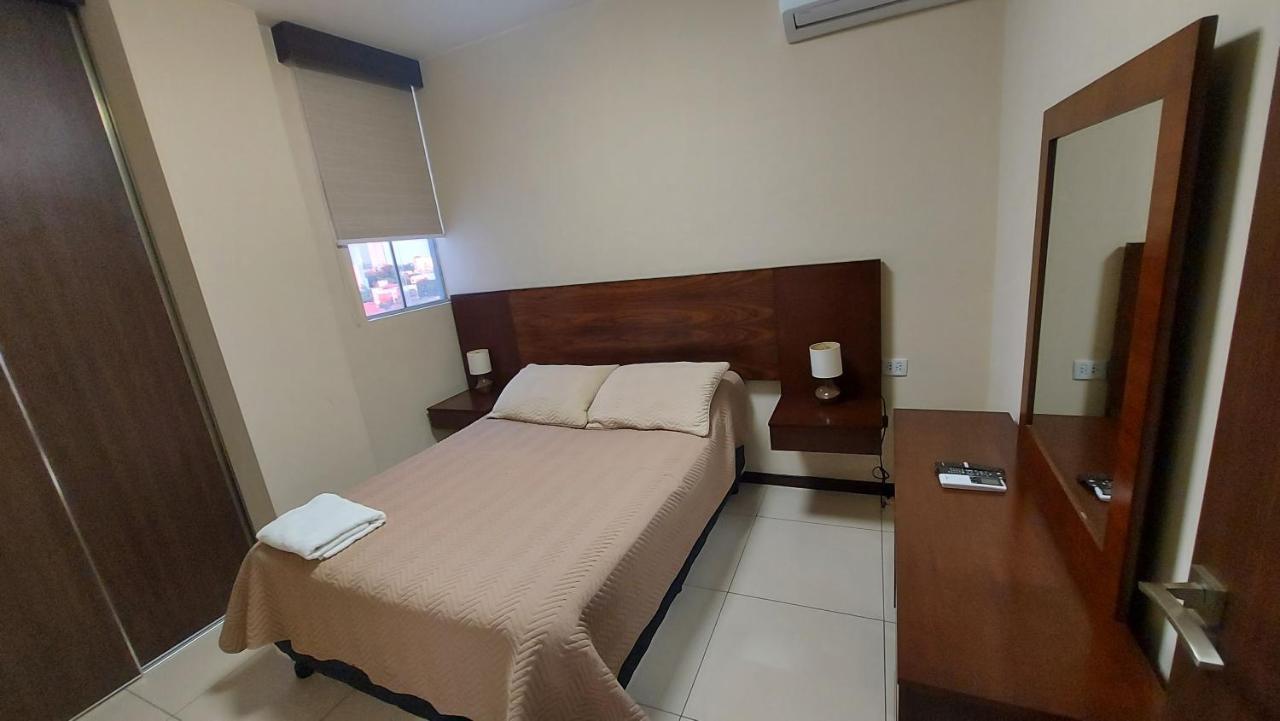 Hermoso Y Unico Apartamento Moderno, En Pleno Centro De Santa Cruz, Con Netflix Wi-Fi De 60 Mb, Estacionamiento Gratis Y Ac En Todos Los Ambientes Santa Cruz de La Sierra Exteriör bild