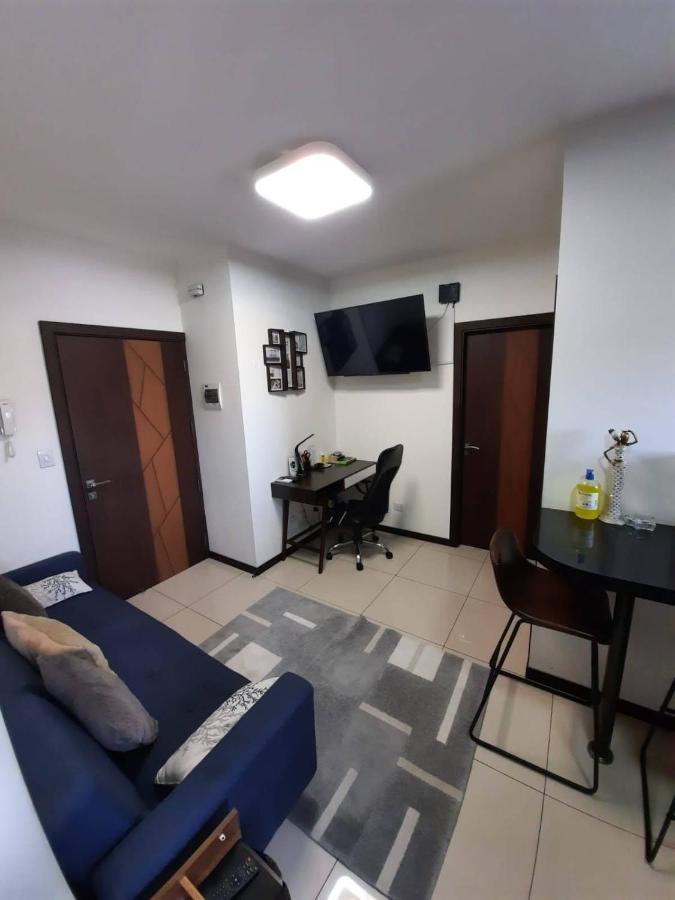 Hermoso Y Unico Apartamento Moderno, En Pleno Centro De Santa Cruz, Con Netflix Wi-Fi De 60 Mb, Estacionamiento Gratis Y Ac En Todos Los Ambientes Santa Cruz de La Sierra Exteriör bild